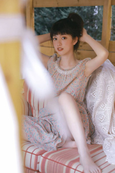 美女直播被逼玩游戏